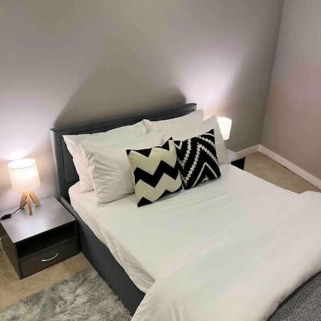 Modern Room Homestay In Apartment With Private Bathroom Croydon Luaran gambar